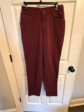 Gitano Women's Straight Leg Cotton Jeans in Burgundy